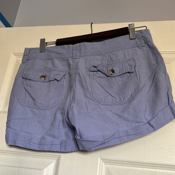 Old Navy linen/ rayon blend shorts - Picture 2 of 3